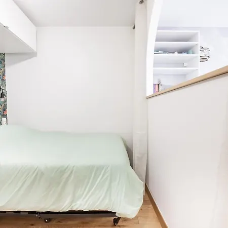 Charming Parisian Away From In The Heart Of Appartamento *
